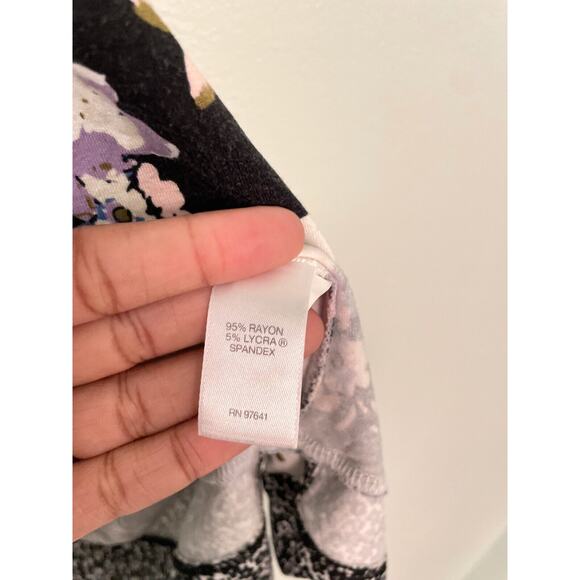 J. Jill Womens Tunic Small Black White Floral Sleeveless Wearever Collection - Picture 3 of 7